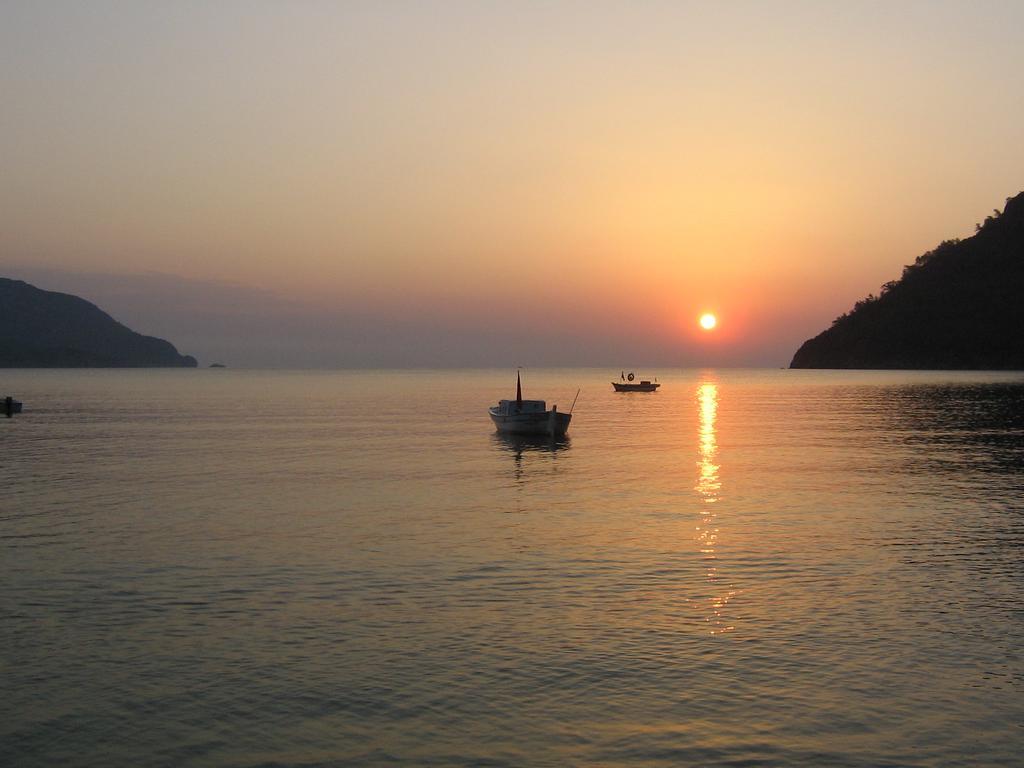 Adrasan Kybele Hotel エクステリア 写真